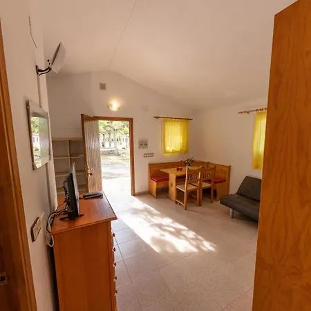 Bungalowpark Isabena 2* Ла-Пуэбла-де-Рода